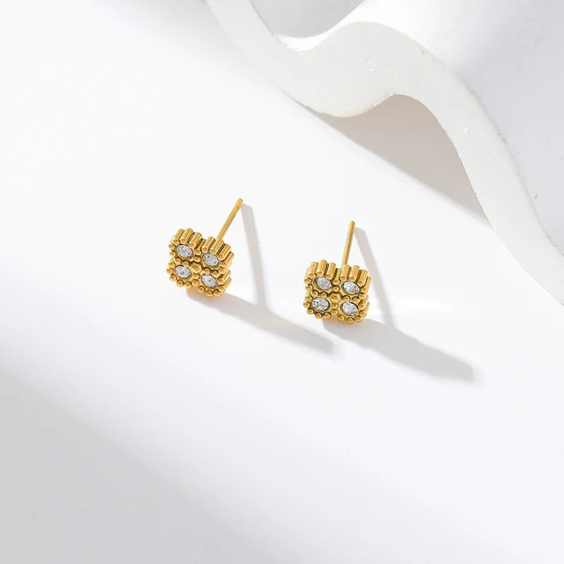 Sparkling Leaf Clover Jewelry Set – Elegant 3-Piece
