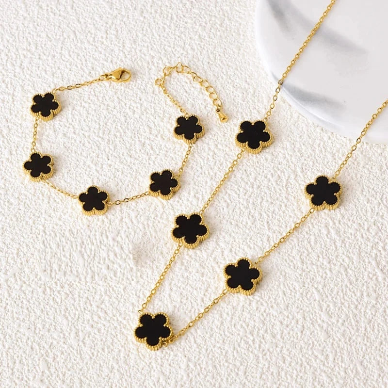 Elegant 3-Piece Minimalist Gold Clover Jewelry Set for Women