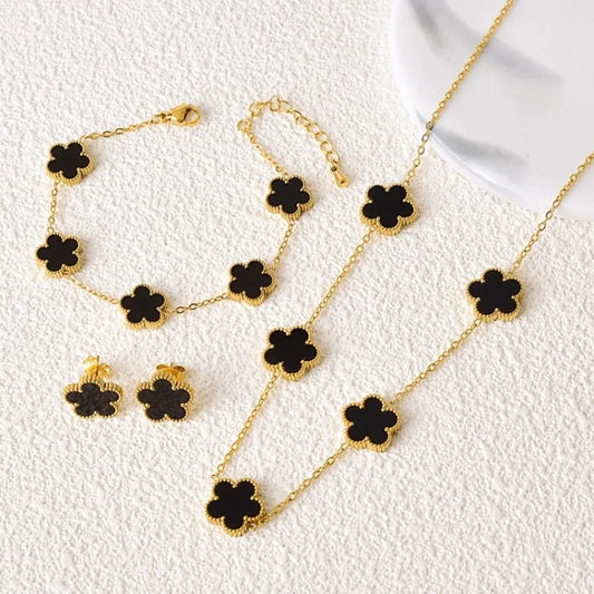 Elegant 3-Piece Minimalist Gold Clover Jewelry Set for Women