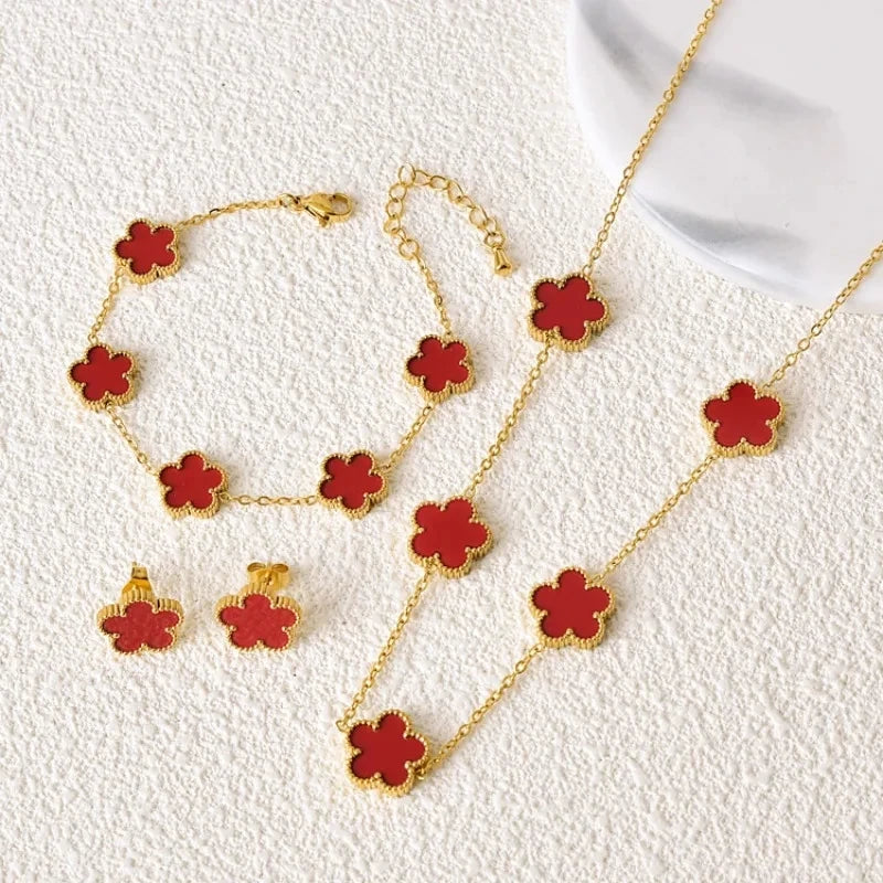 Elegant 3-Piece Minimalist Gold Clover Jewelry Set for Women