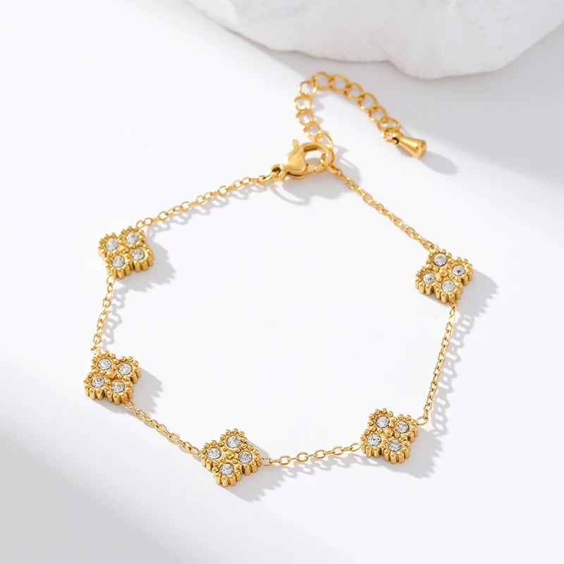 Sparkling Leaf Clover Jewelry Set – Elegant 3-Piece